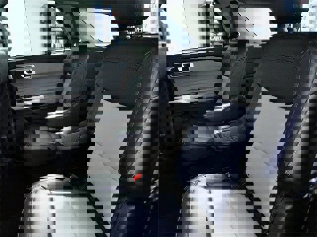 Certified 2023 Ford Explorer XLT w/ Equipment Group 202A image 14