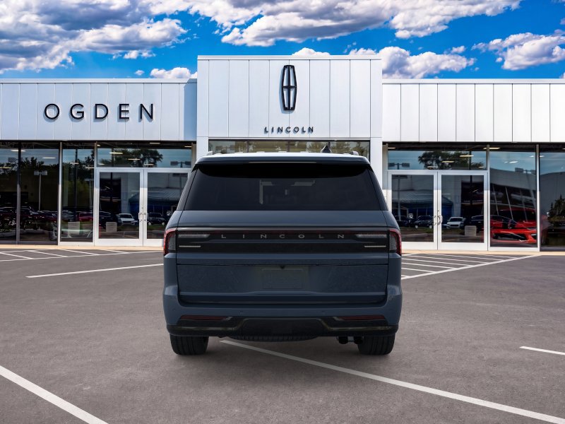 New 2026 Lincoln Navigator Reserve w/ Jet Appearance Package AWD/4WD image 5