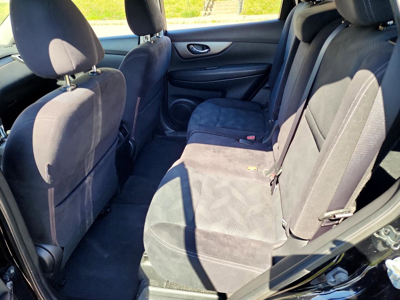 Used 2016 Nissan Rogue S image 9