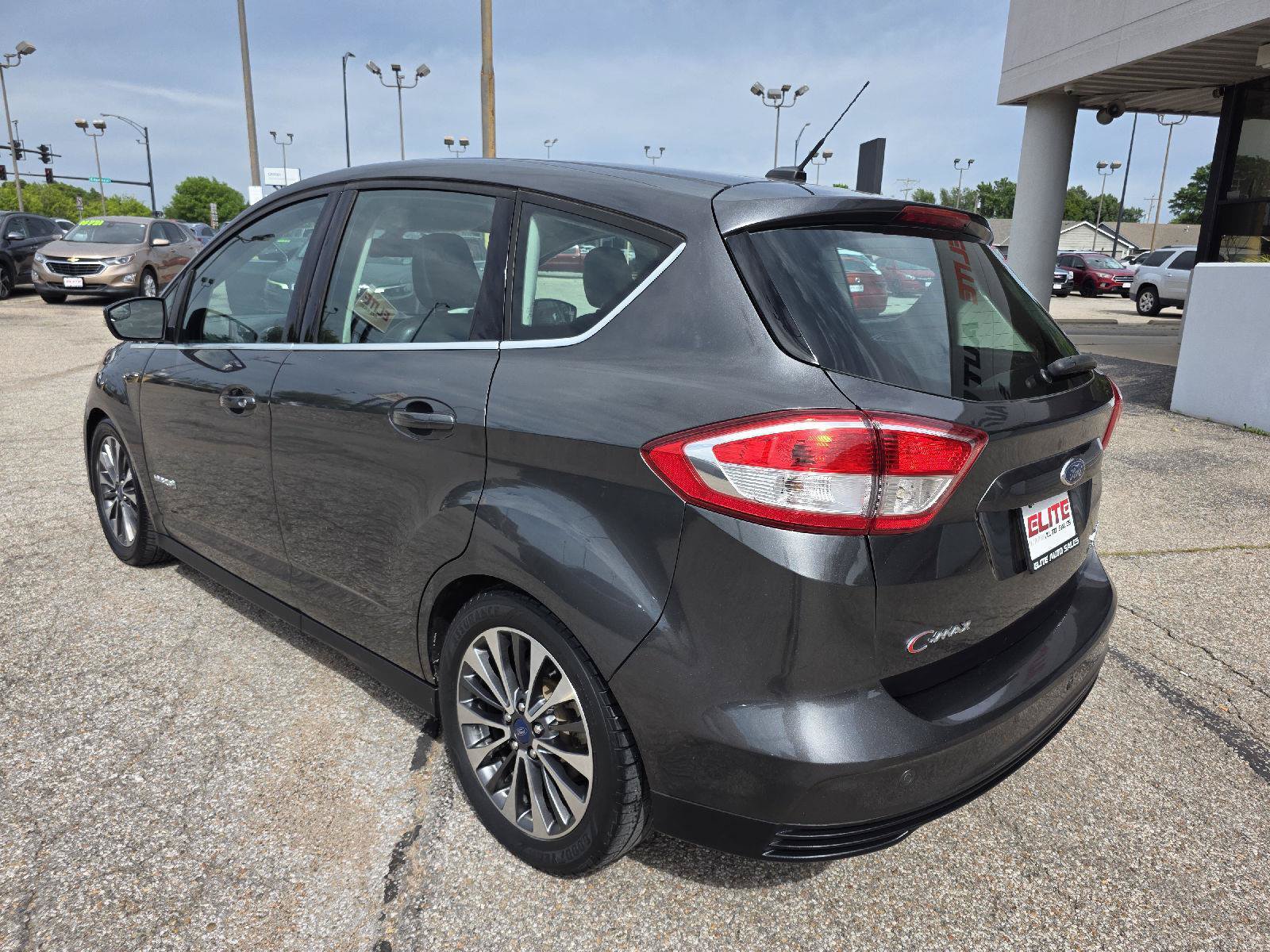 Used 2018 Ford C-MAX Titanium FWD image 7