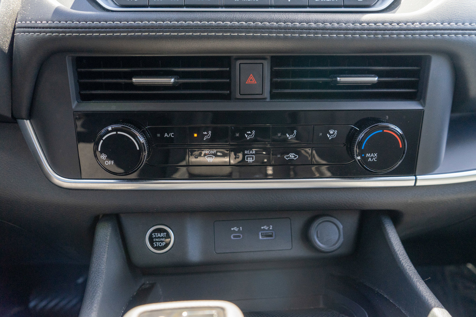 Used 2023 Nissan Rogue S AWD/4WD image 19