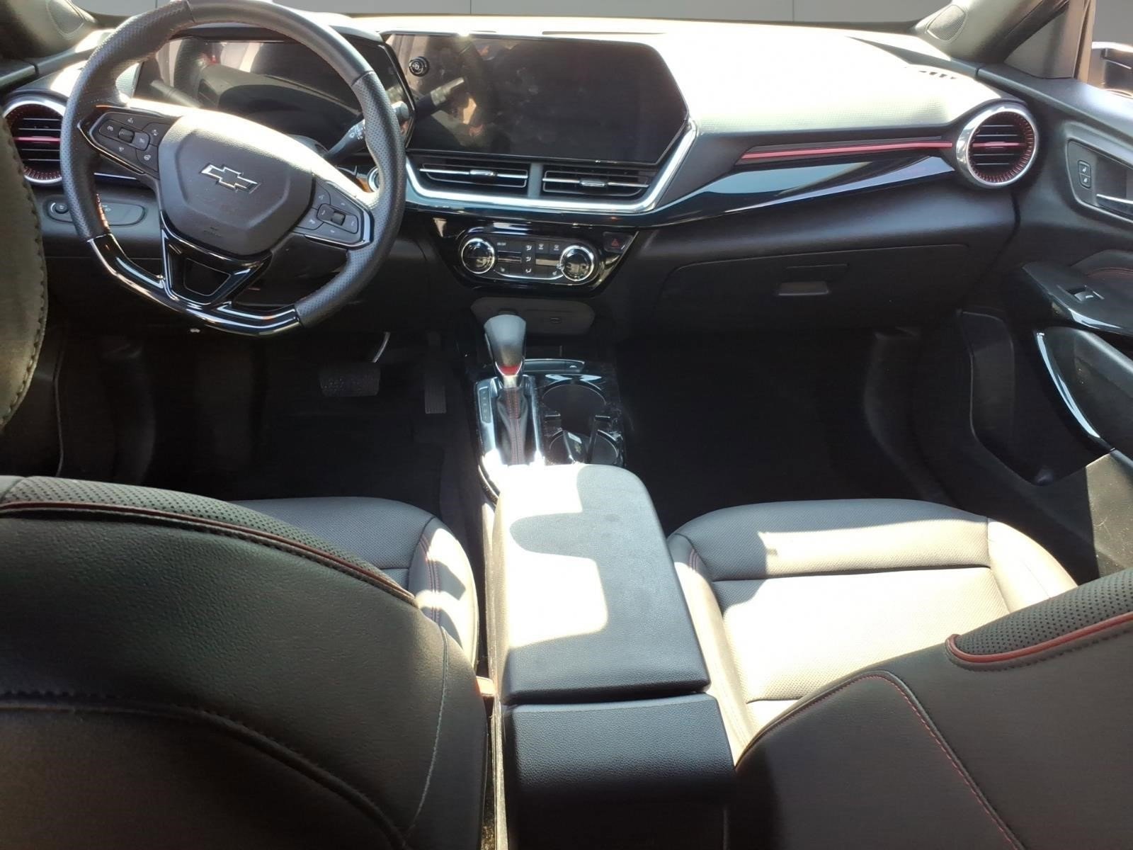 Used 2024 Chevrolet Trax RS w/ Driver Confidence Package FWD image 9