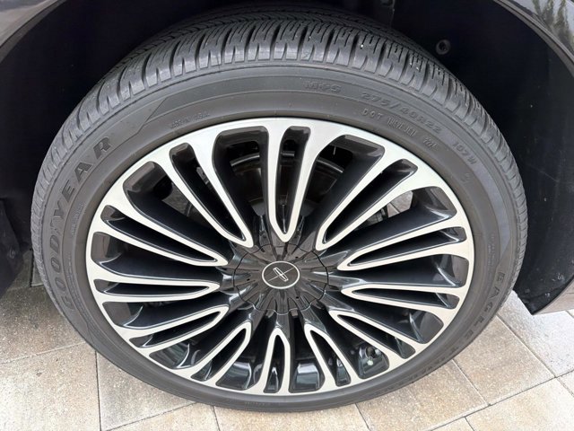 Certified 2025 Lincoln Aviator Black Label AWD/4WD image 36