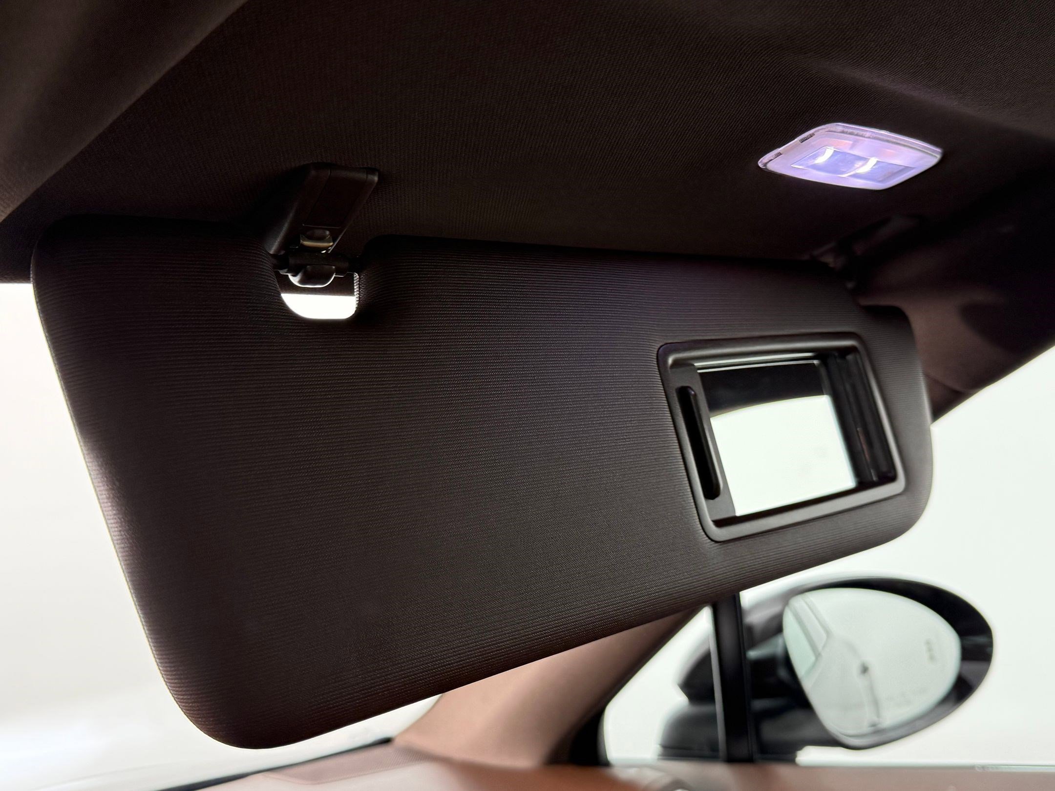 Certified 2023 Porsche Cayenne Platinum Edition image 28