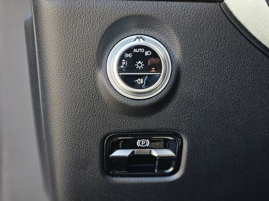 New 2026 Mercedes-Benz C 300 4MATIC Sedan image 27