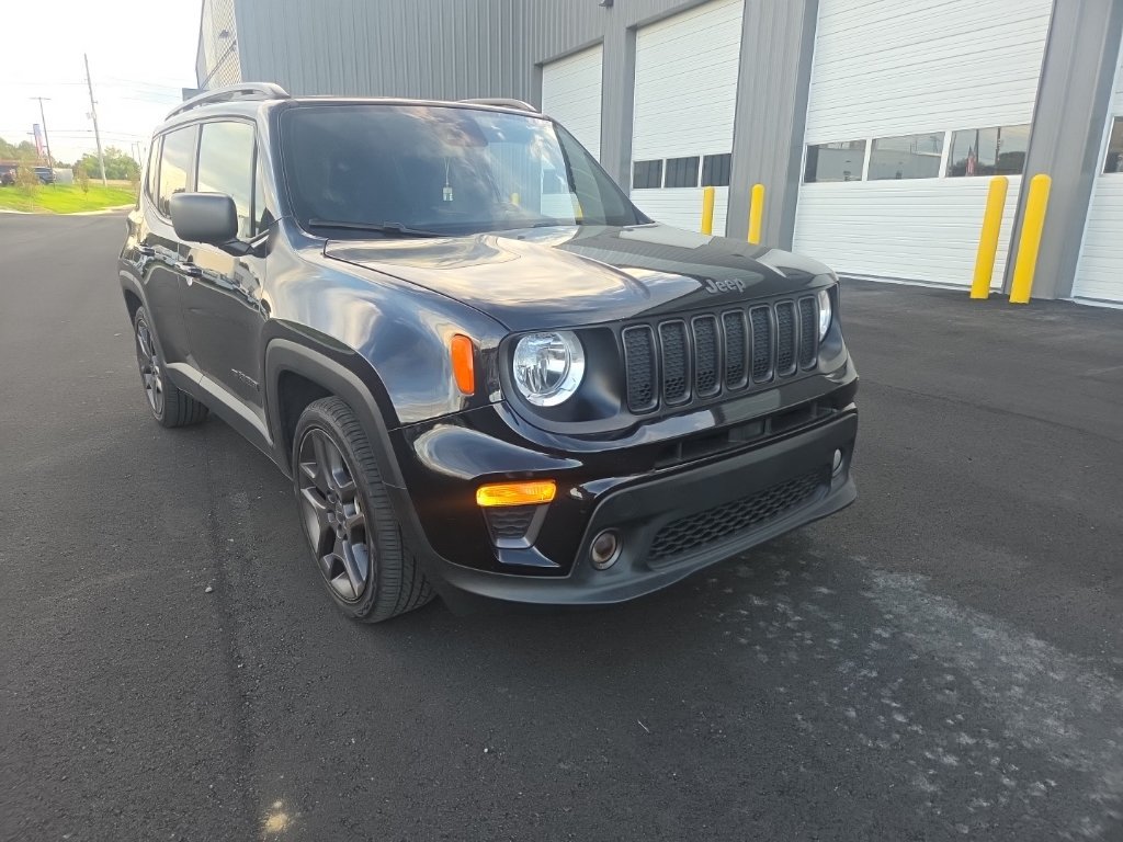 Used 2021 Jeep Renegade Latitude FWD image 27