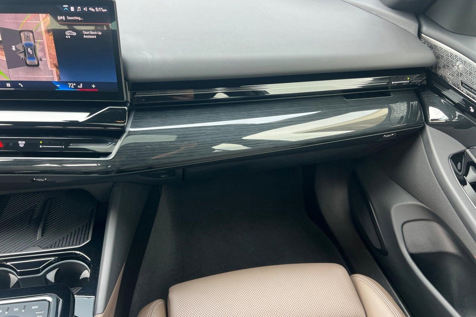 Used 2026 BMW 530i w/ M Sport Package image 32