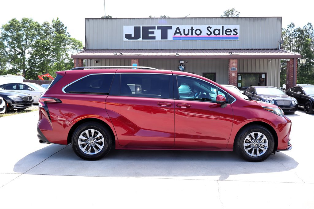 Used 2022 Toyota Sienna LE FWD image 8