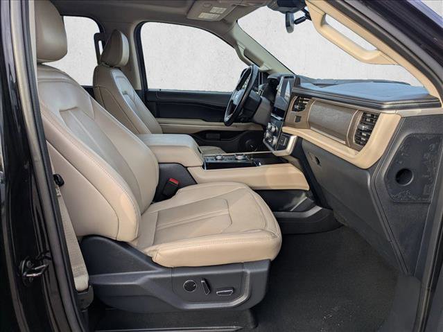 Used 2024 Ford Expedition Limited image 22