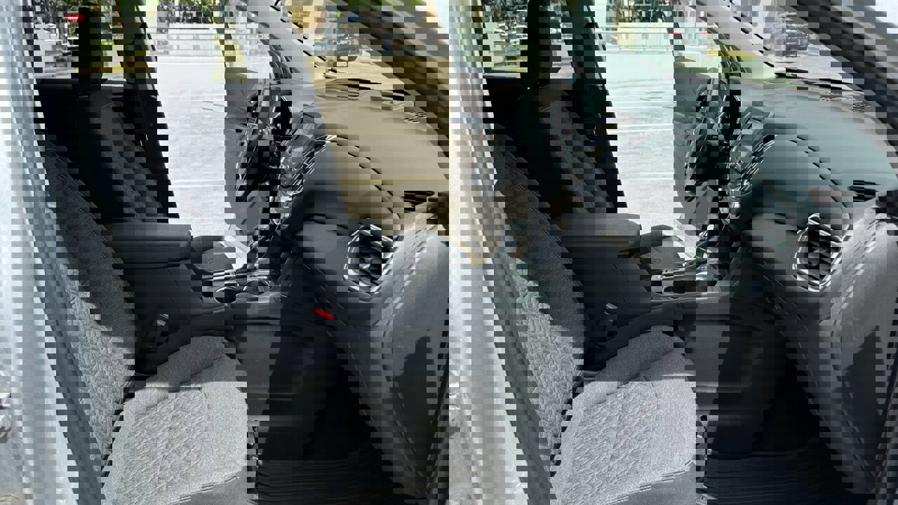 Used 2022 Chevrolet Equinox LT image 16