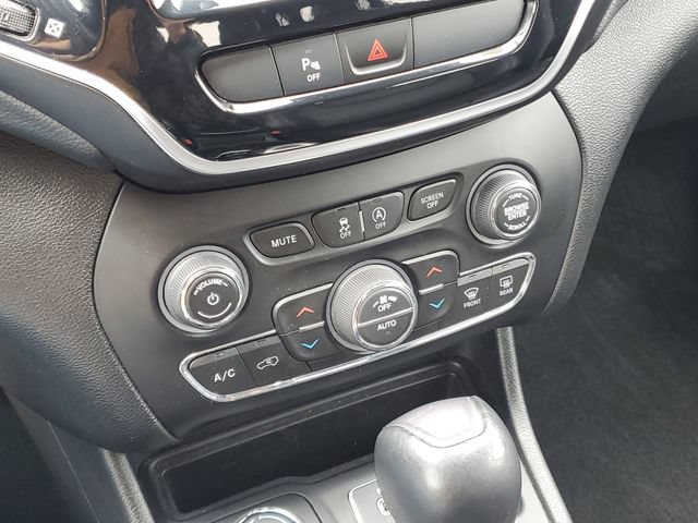 Used 2020 Jeep Cherokee Limited AWD/4WD image 24