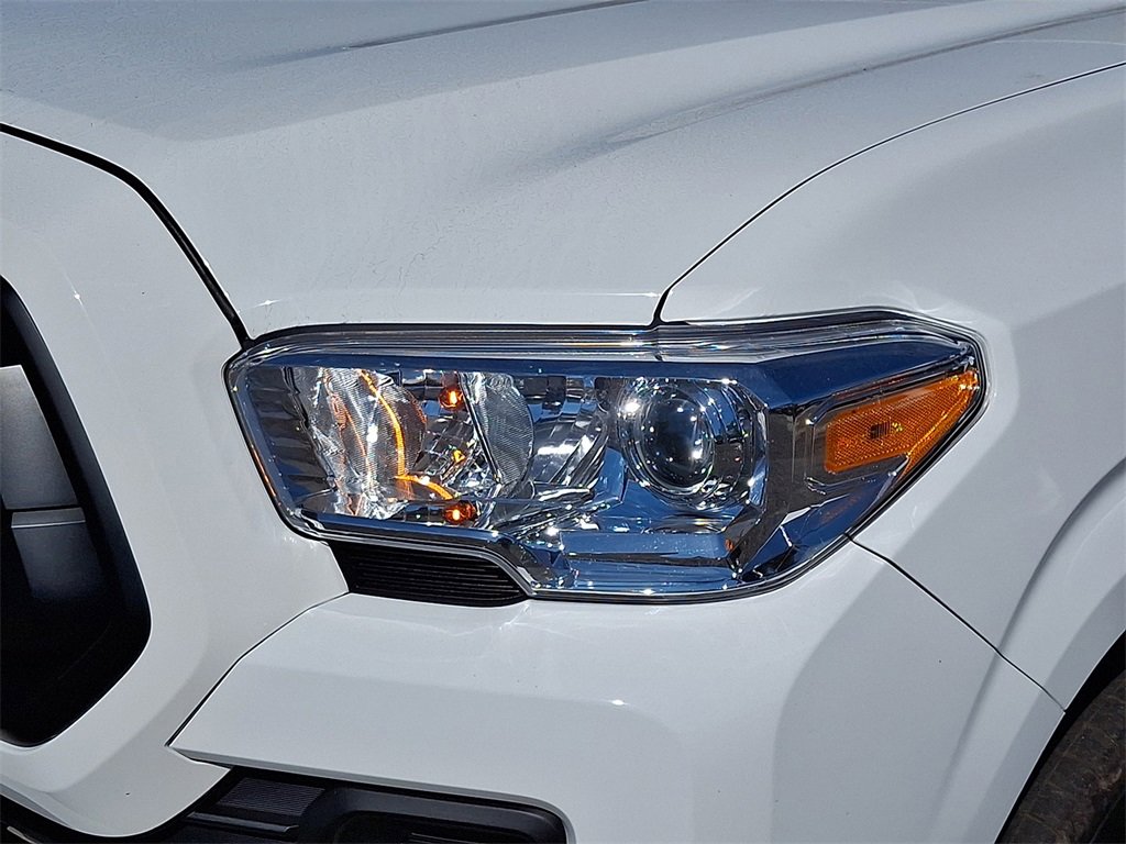 Used 2022 Toyota Tacoma SR image 10