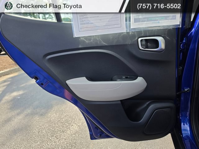 Used 2024 Hyundai Venue SEL FWD image 27