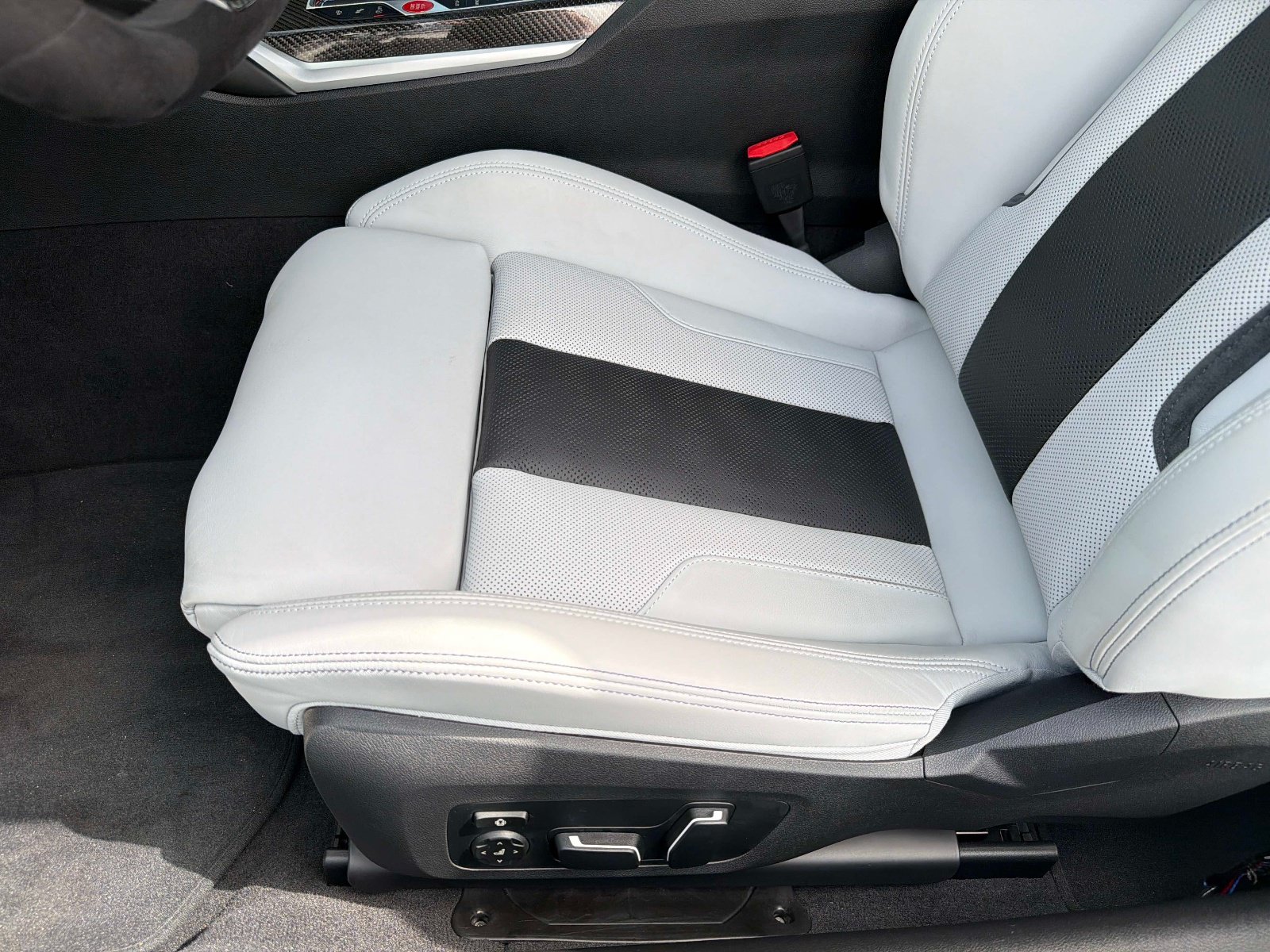 Used 2026 BMW M4 Coupe w/ Executive Package RWD image 29