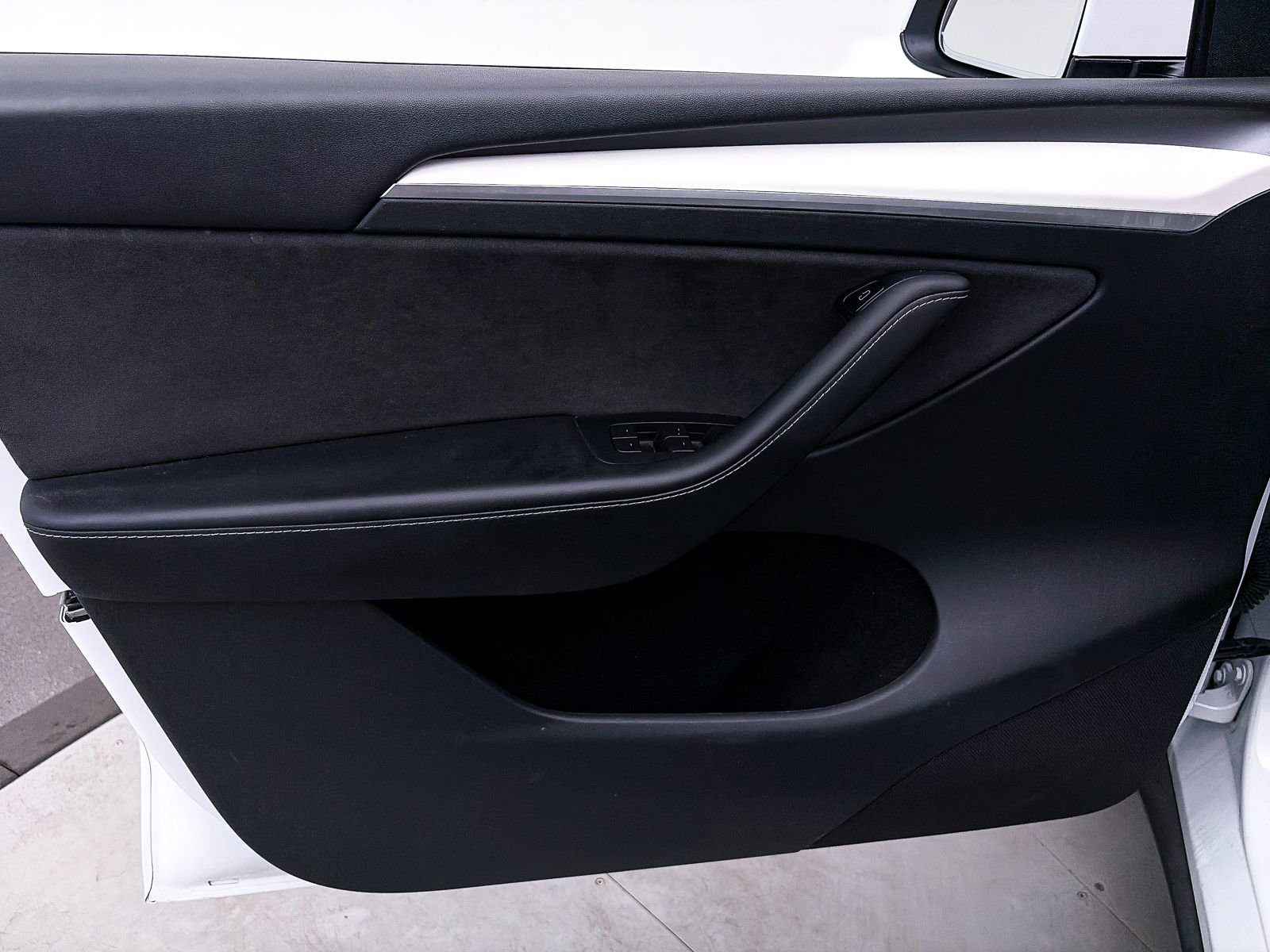 Used 2023 Tesla Model Y Performance image 16