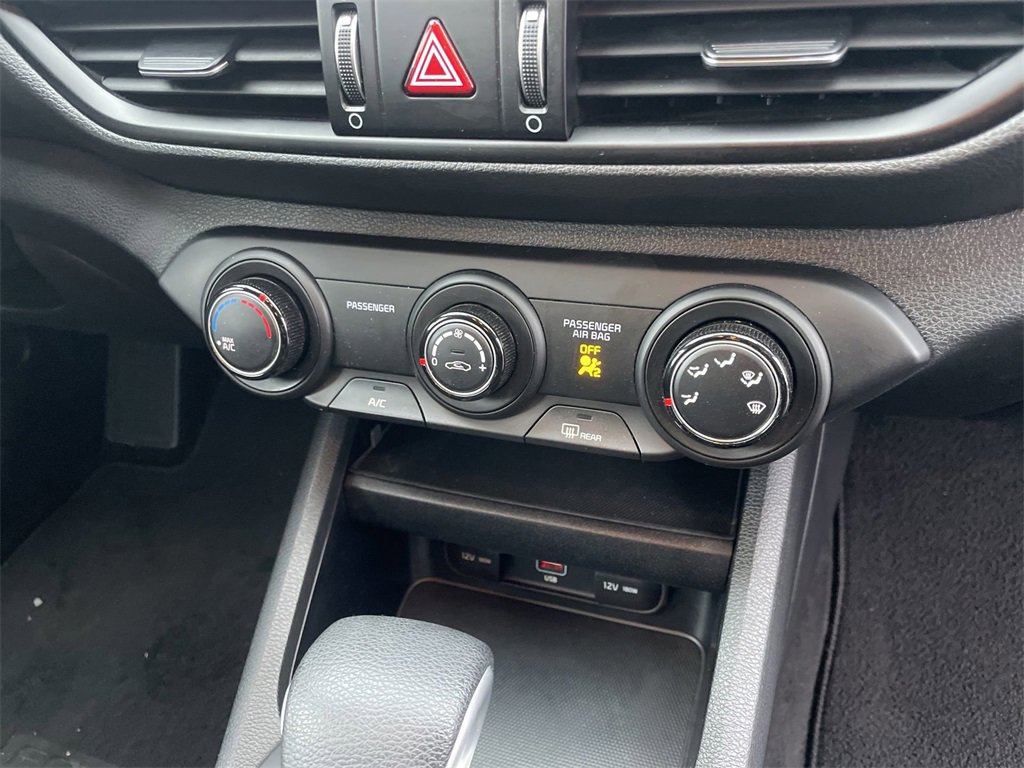 Certified 2022 Kia Forte LXS w/ LXS Technology Package image 24
