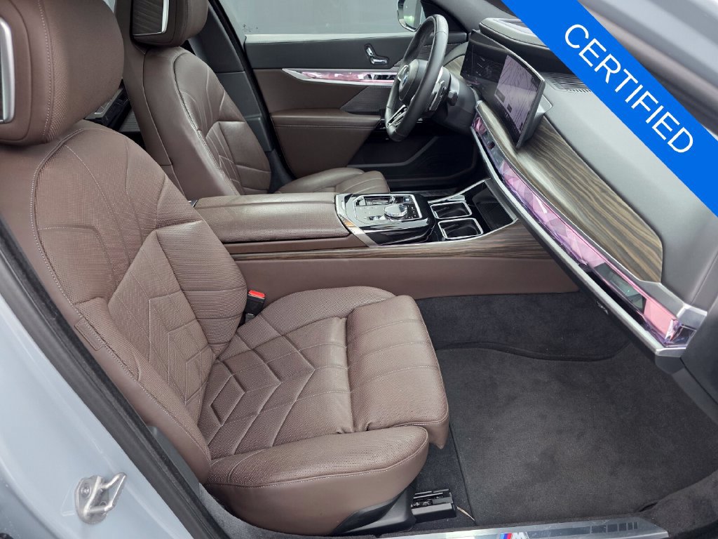 Certified 2023 BMW 760i xDrive AWD/4WD image 23