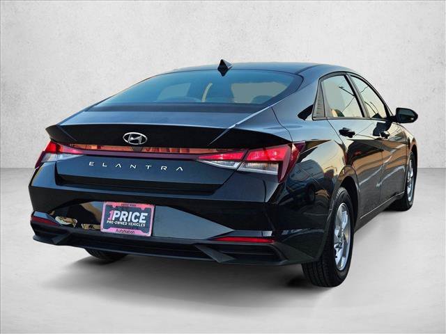 Used 2021 Hyundai Elantra SE FWD image 5