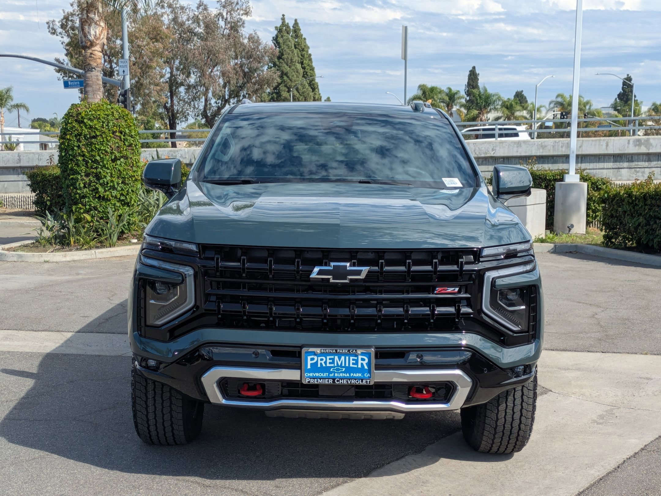 New 2026 Chevrolet Suburban Z71 image 8