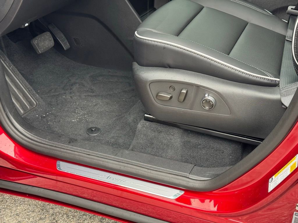 New 2026 Buick Enclave Avenir w/ Super Cruise Package image 18