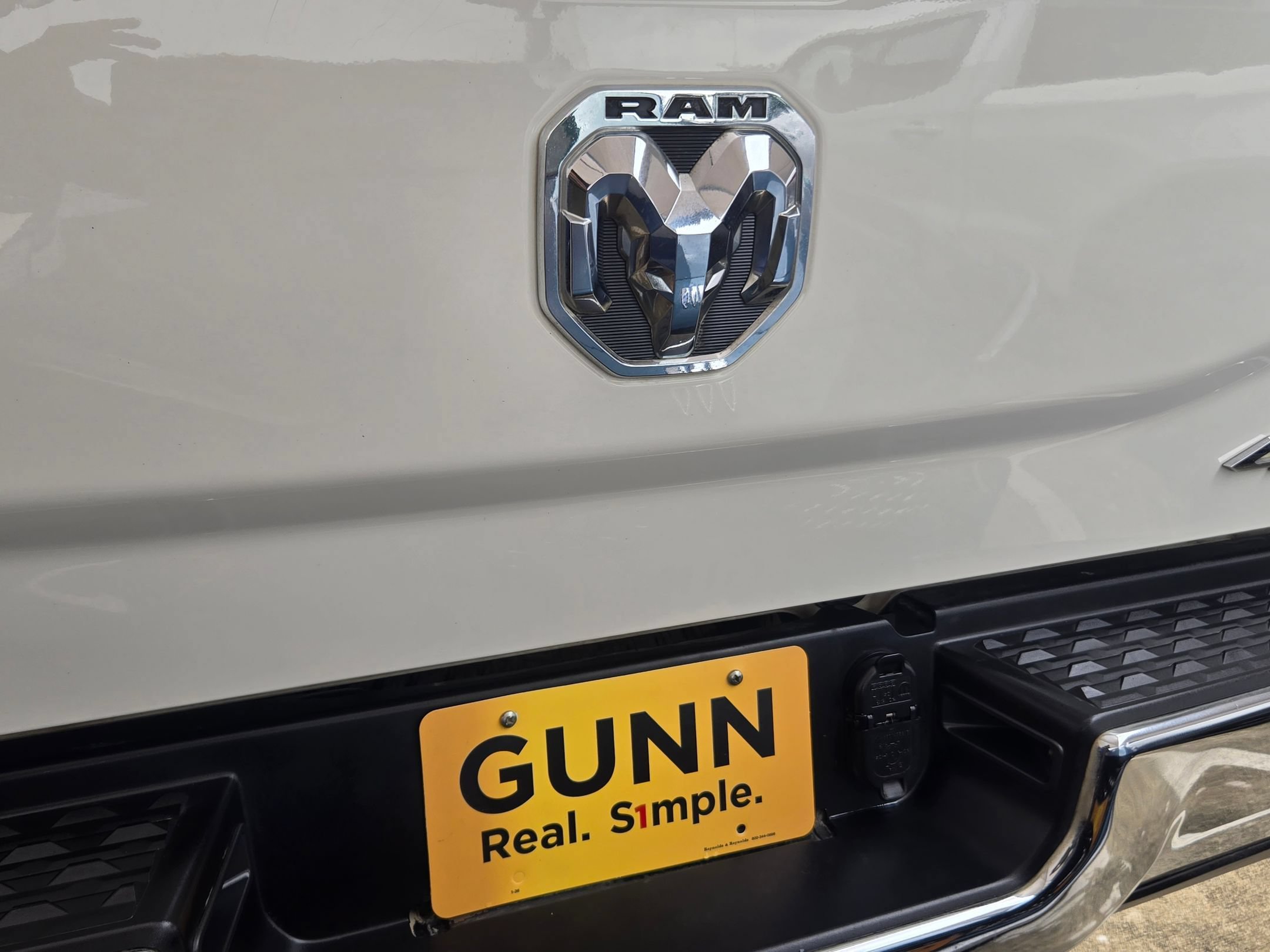 Used 2020 RAM 2500 Laramie AWD/4WD image 8