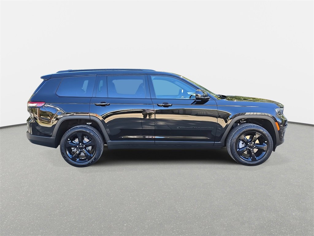 New 2025 Jeep Grand Cherokee L Limited w/ Black Appearance Package image 4
