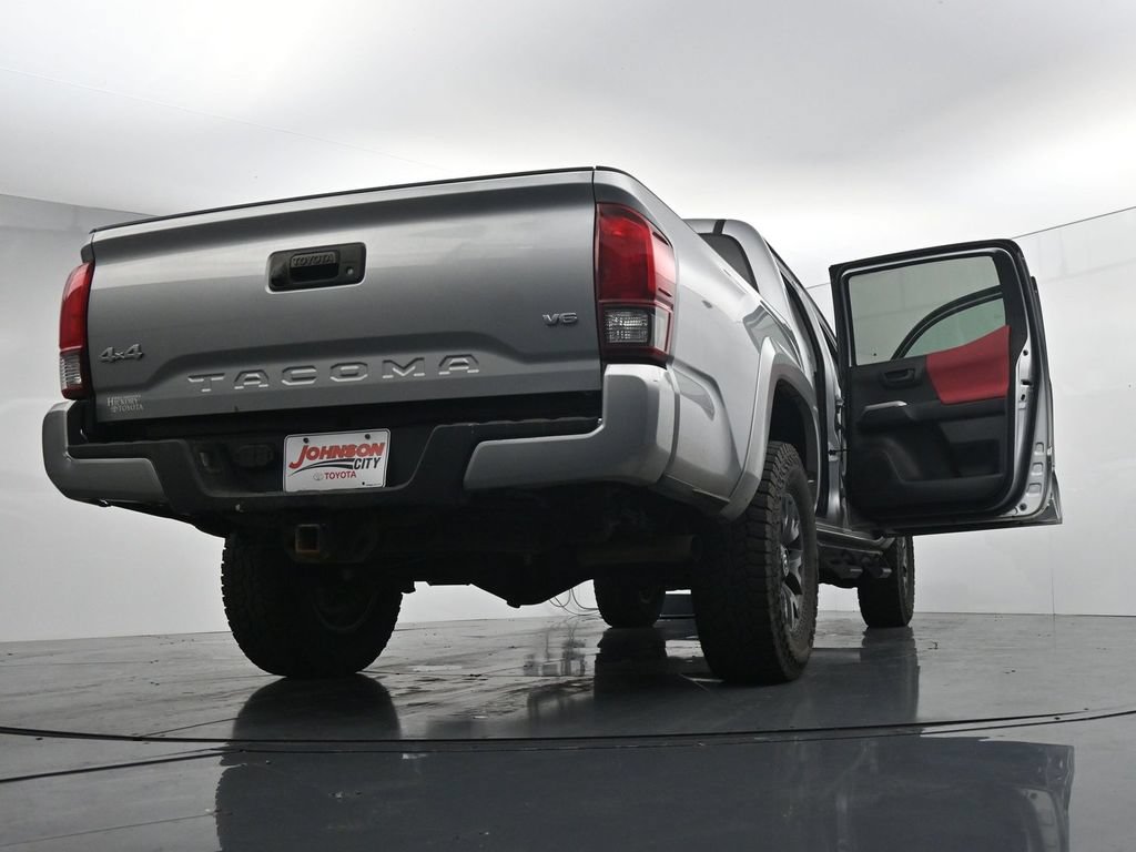 Used 2023 Toyota Tacoma SR5 w/ Technology Package AWD/4WD image 30