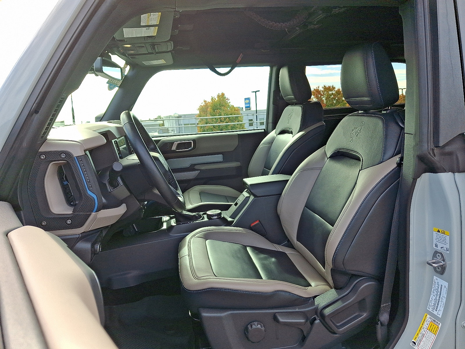 Used 2023 Ford Bronco Wildtrak image 13