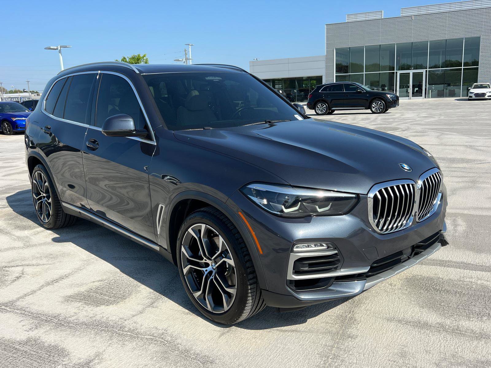 Used 2021 BMW X5 sDrive40i w/ Premium Package image 3