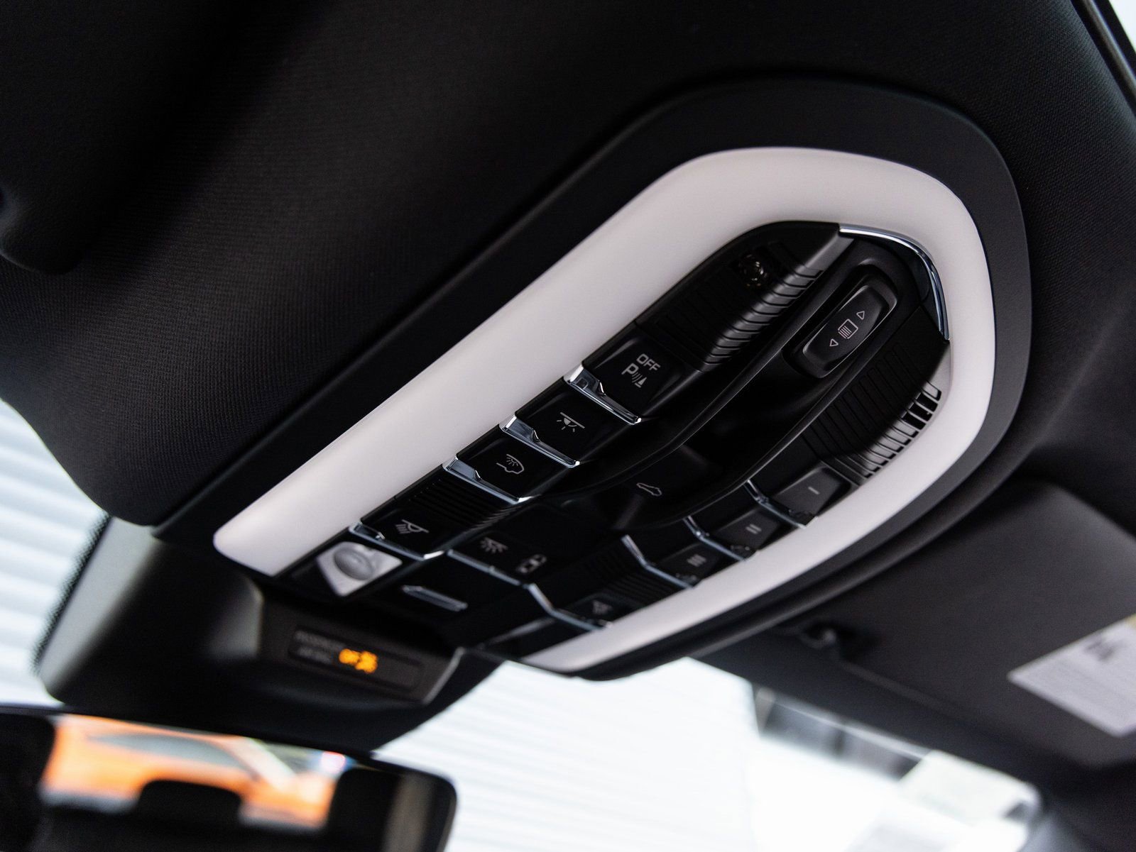 New 2026 Porsche Macan image 20