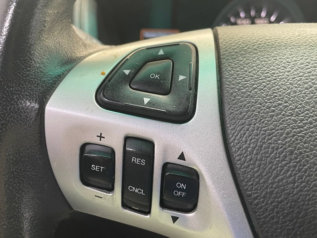 Used 2014 Ford Explorer XLT w/ Equipment Group 202A AWD/4WD image 23
