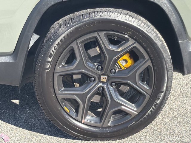 Used 2023 Rivian R1S Launch Edition Quad AWD/4WD image 17