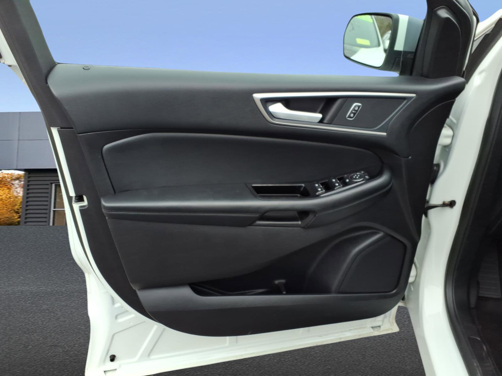 Used 2020 Ford Edge SEL w/ Convenience Package image 13