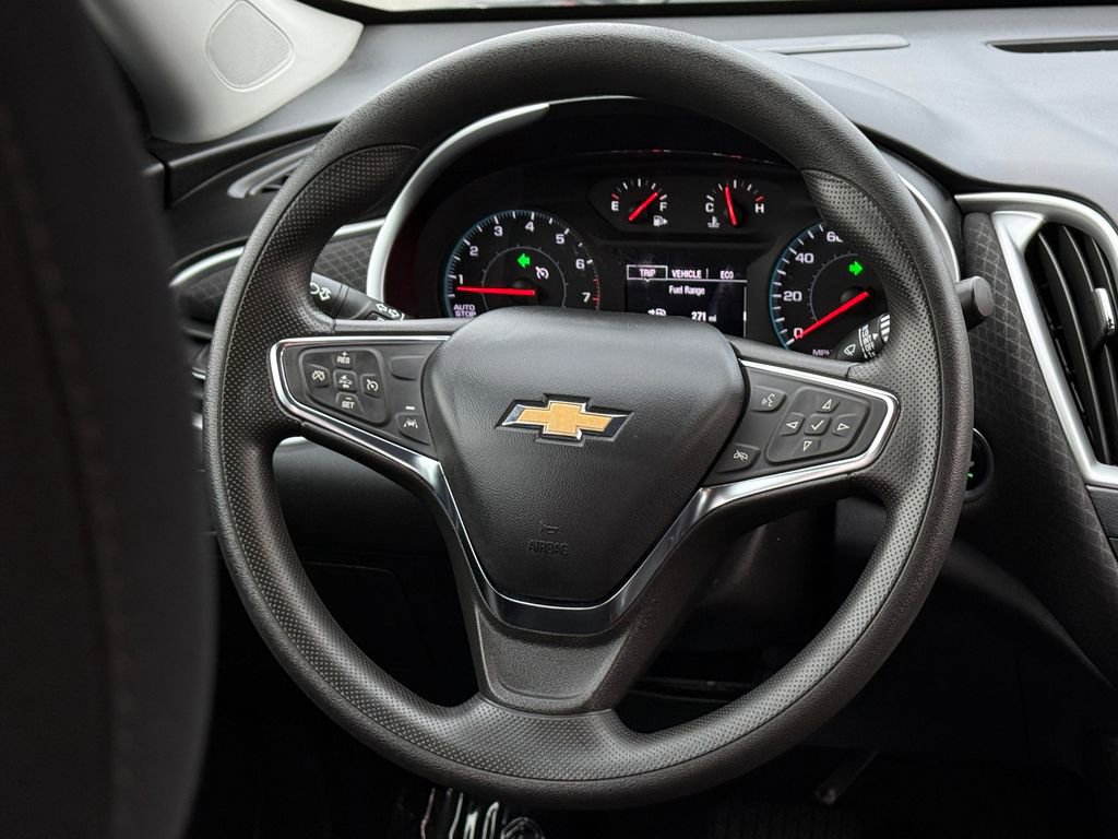 Used 2023 Chevrolet Malibu LT image 17