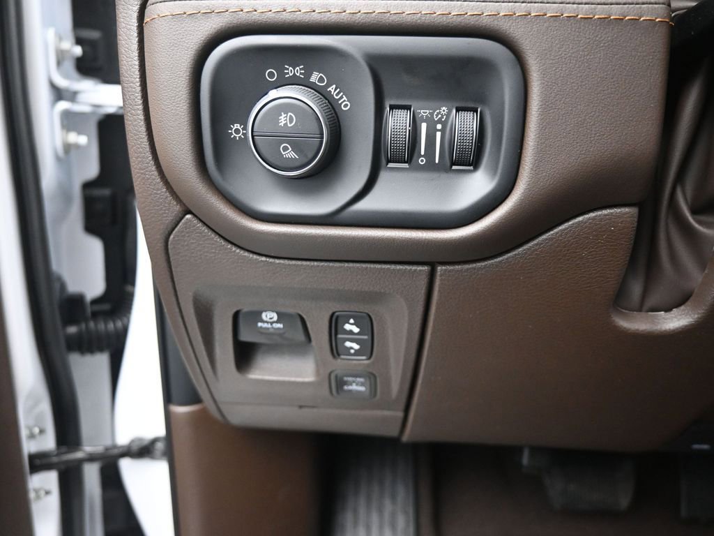 New 2025 RAM 1500 Limited image 33