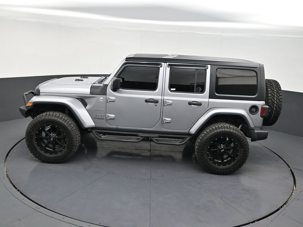 Used 2018 Jeep Wrangler Unlimited Sahara w/ Cold Weather Group image 13