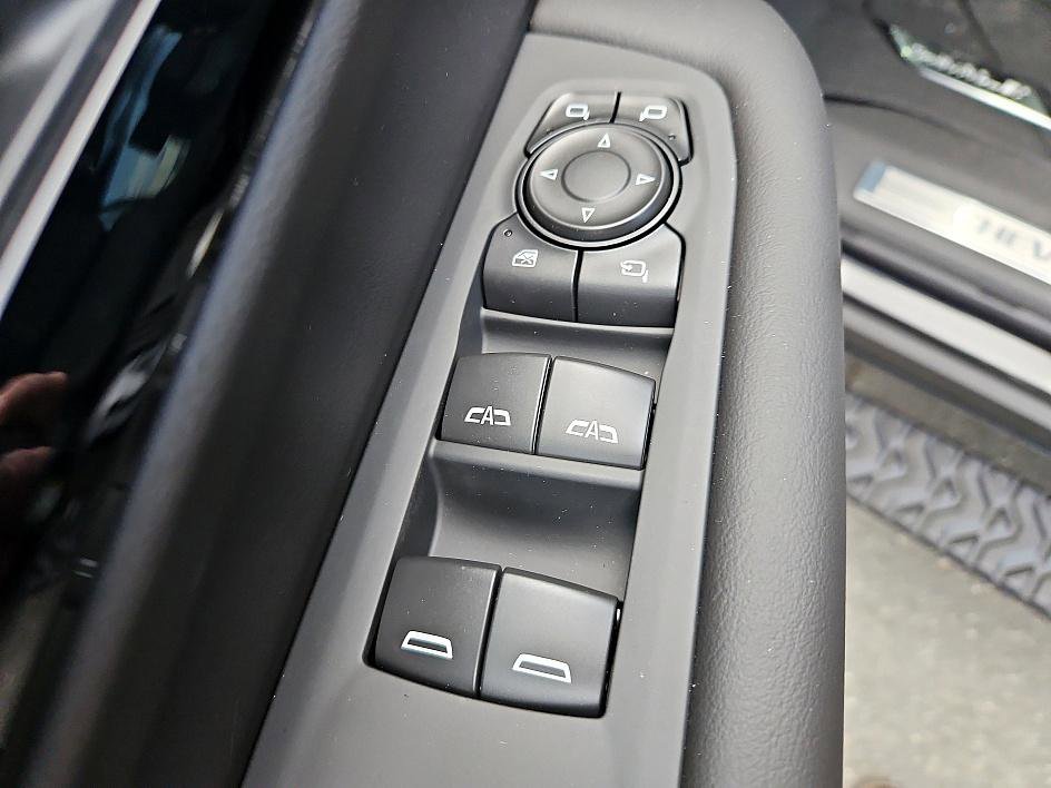 New 2026 Chevrolet Suburban Z71 w/ Z71 Off-Road Package image 16