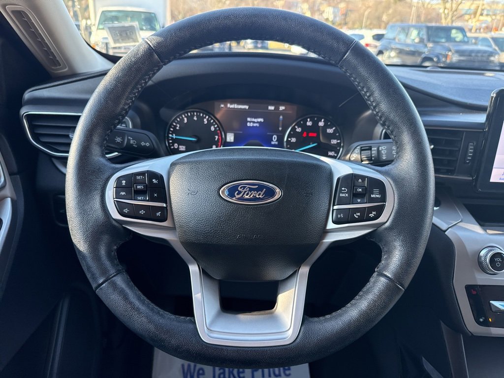 Used 2022 Ford Explorer XLT w/ Equipment Group 202A image 12