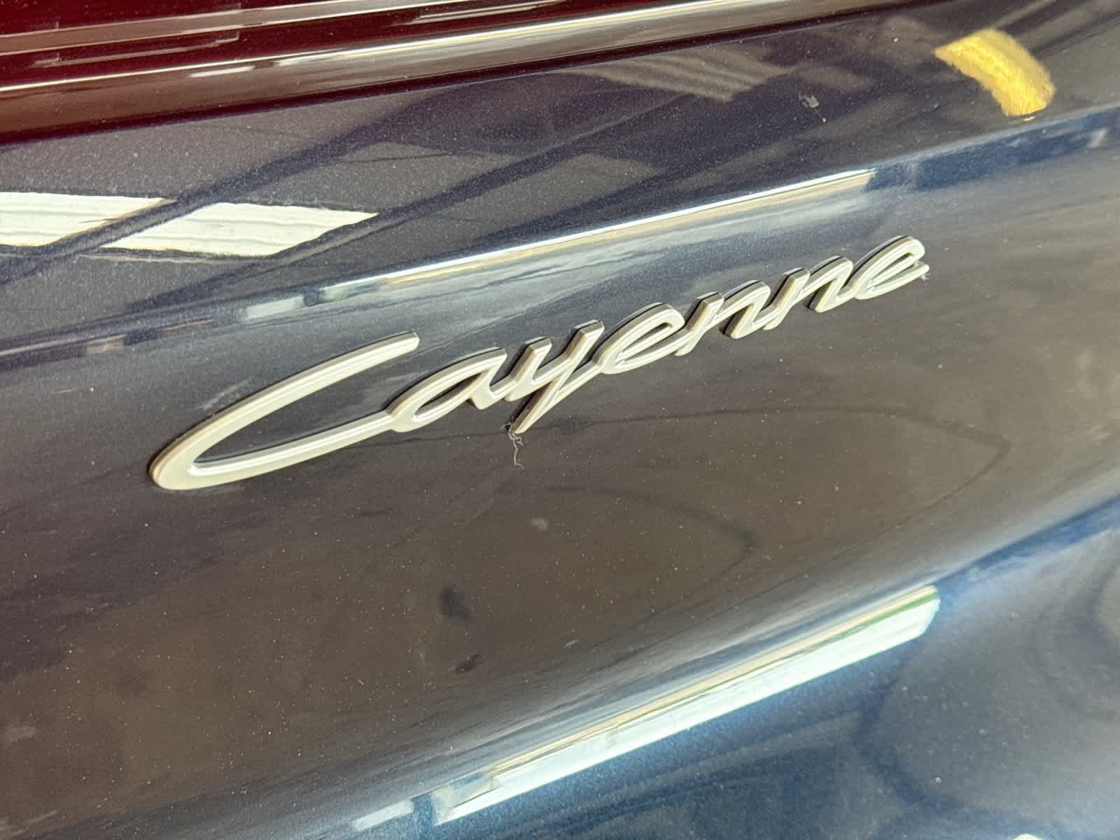 Used 2024 Porsche Cayenne AWD/4WD image 18