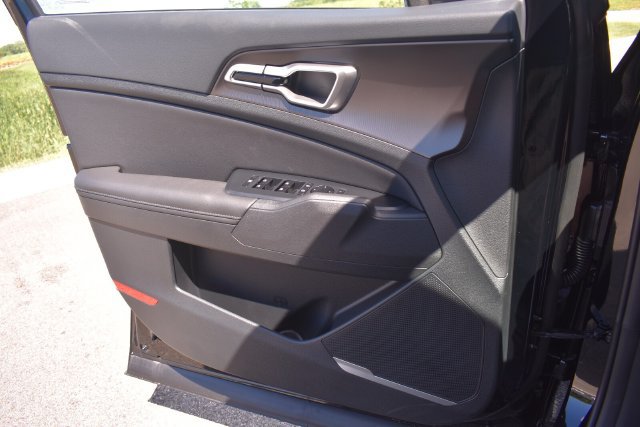 New 2026 Kia Sportage EX FWD image 30