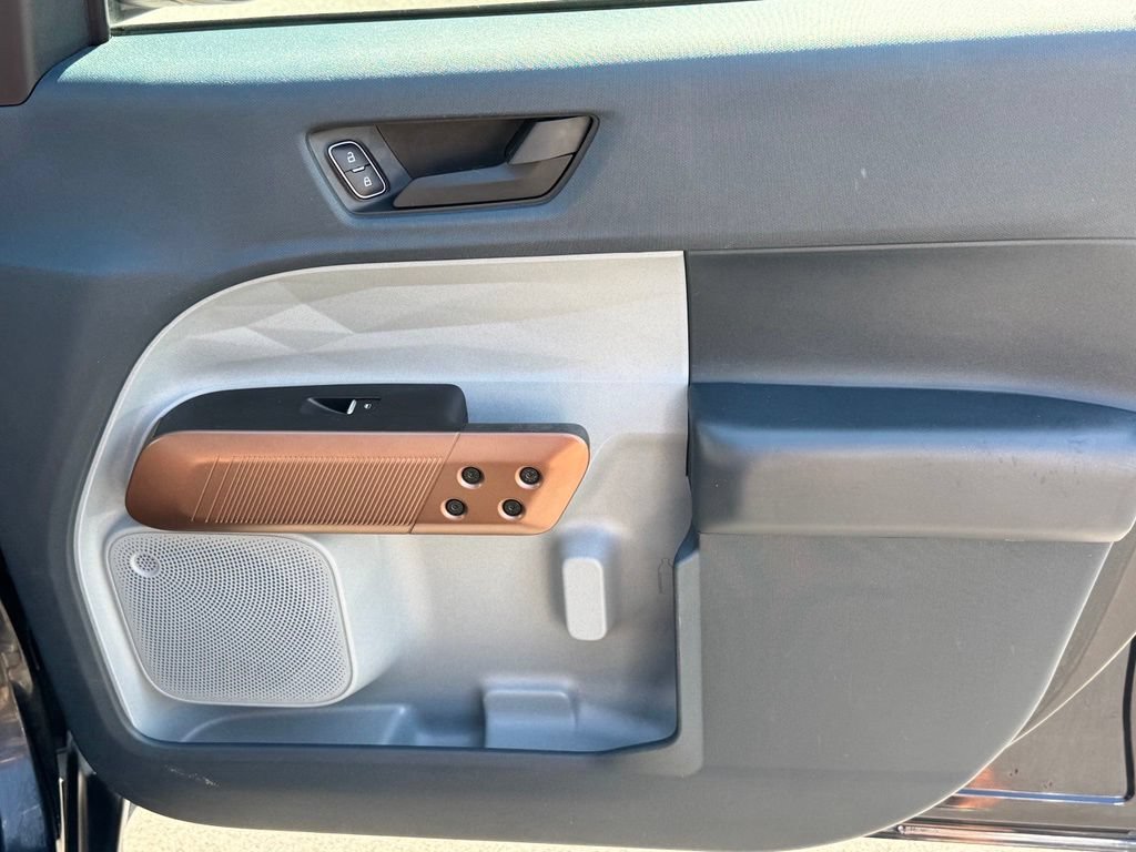 Used 2022 Ford Maverick Lariat FWD image 19
