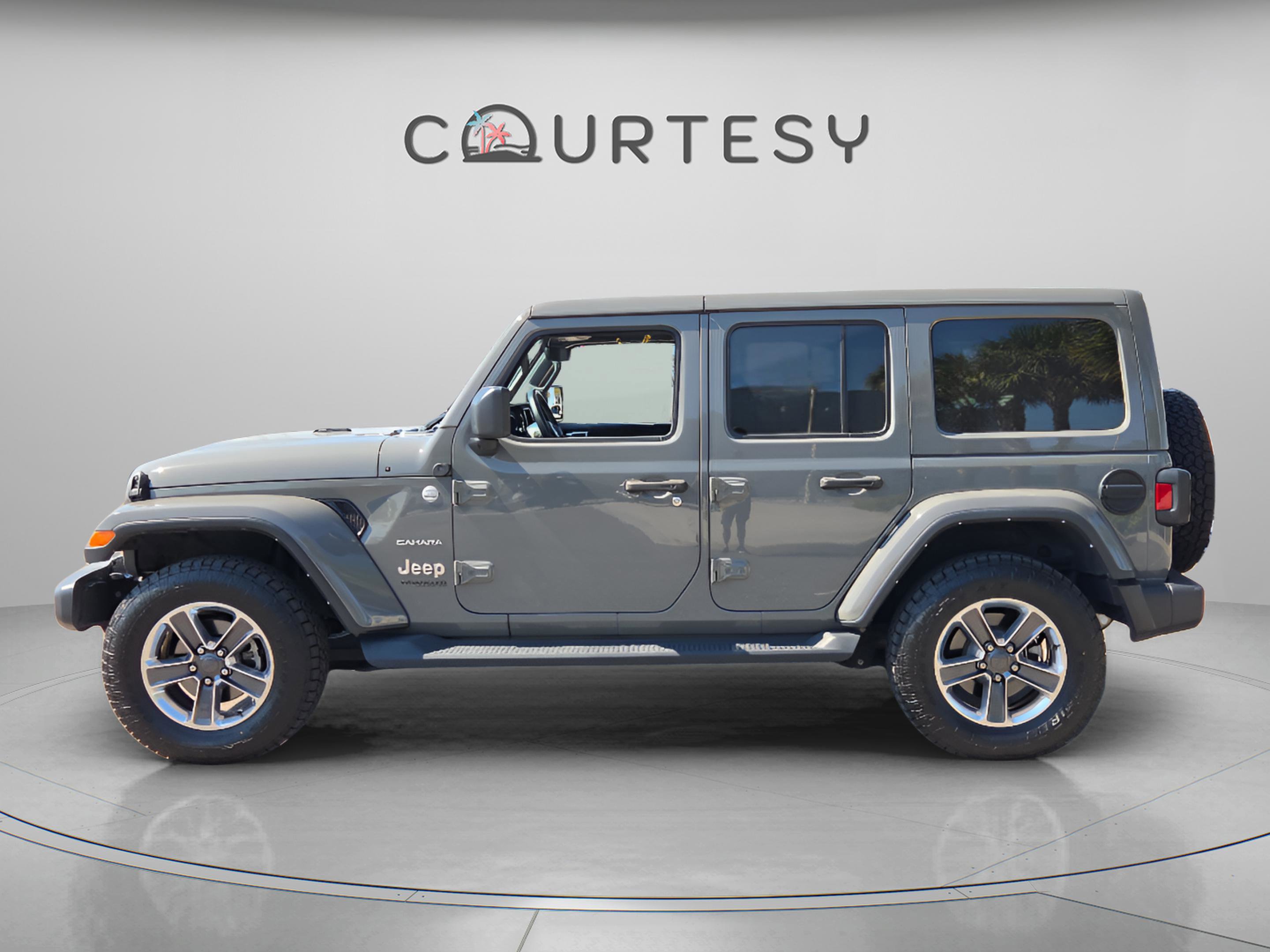 Used 2022 Jeep Wrangler Unlimited Sahara image 3