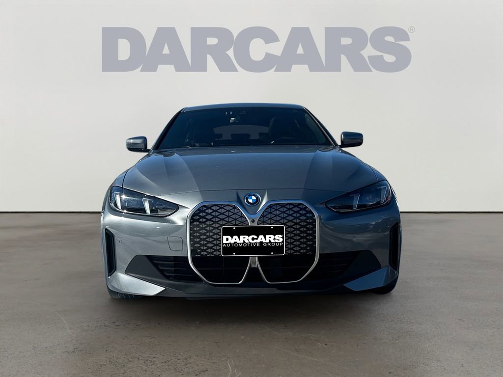 Used 2025 BMW i4 xDrive40i w/ Parking Assistance Package image 2