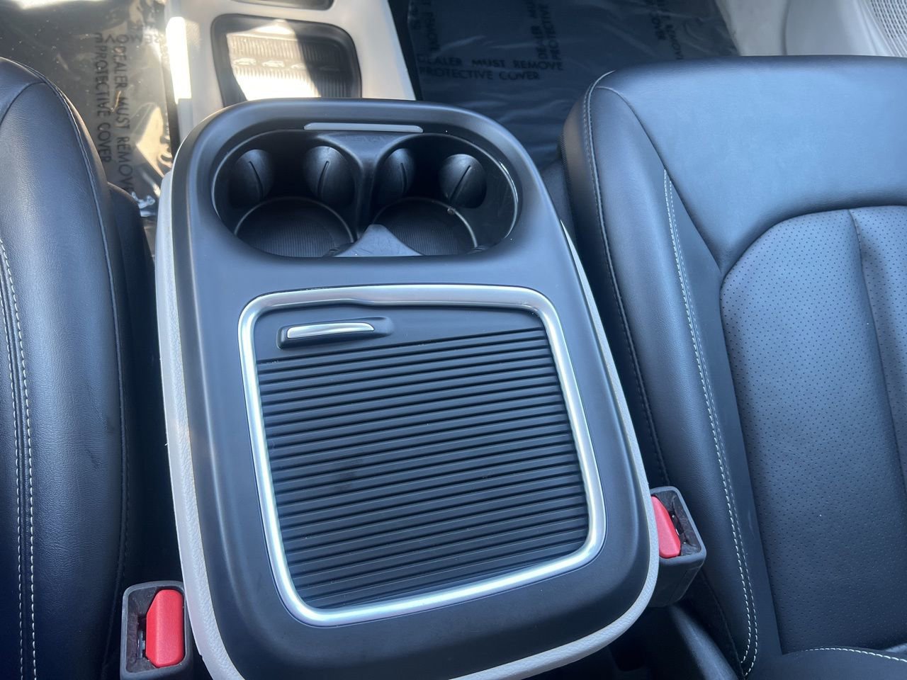 Used 2024 Chrysler Pacifica Touring-L image 32