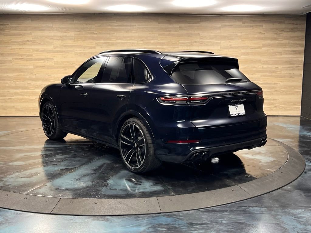 Used 2022 Porsche Cayenne Turbo image 10