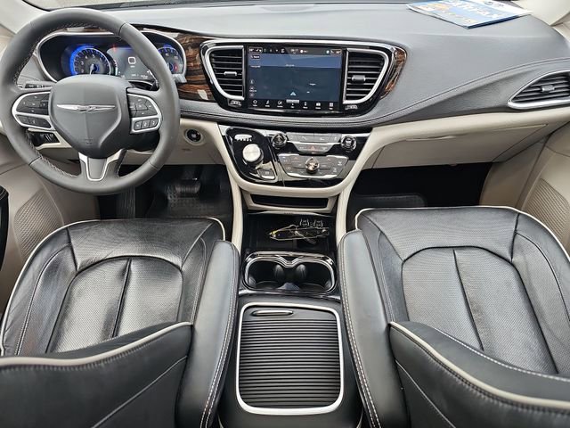 Used 2024 Chrysler Pacifica Limited image 22