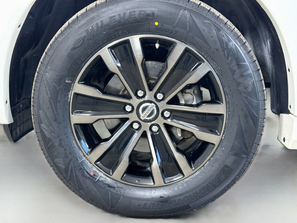 Used 2020 Nissan Armada Platinum w/ Captain's Chairs Package RWD image 37