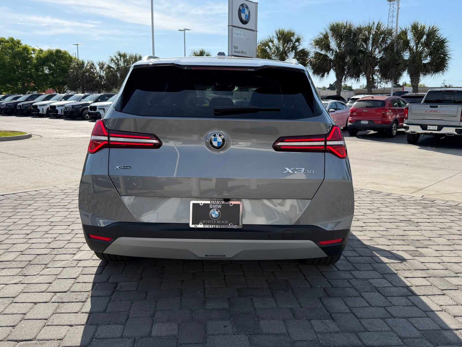 Certified 2025 BMW X3 xDrive30i w/ Premium Package image 9