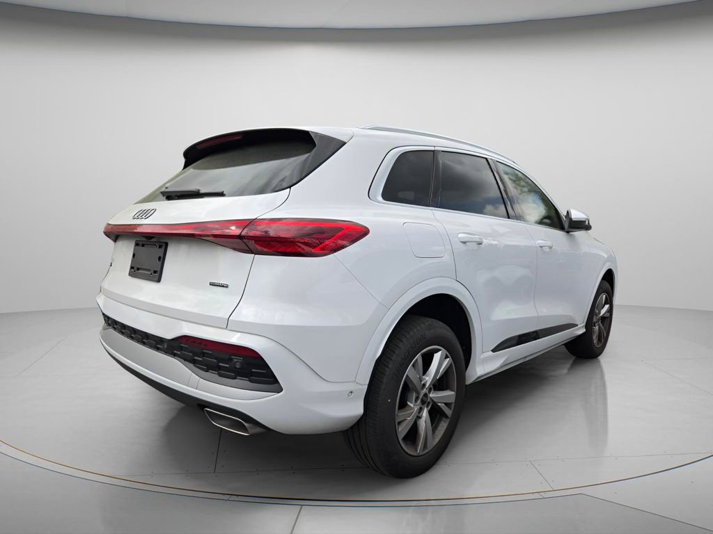 Certified 2025 Audi Q5 Premium w/ Convenience Package image 5