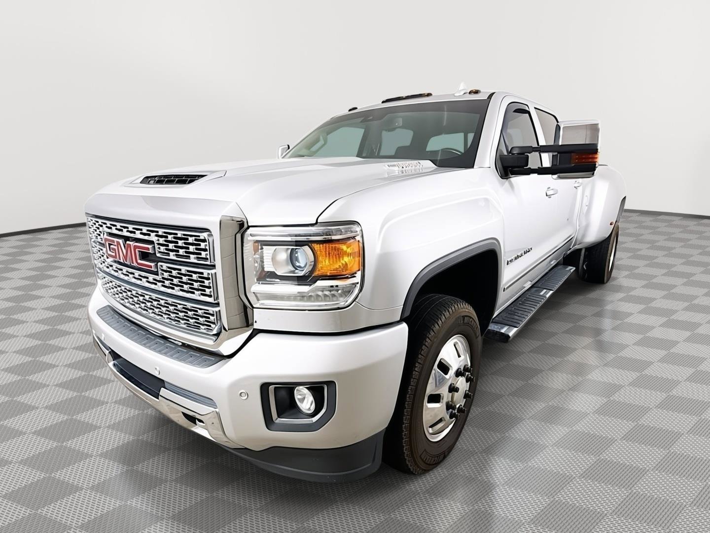 Used 2019 GMC Sierra 3500 Denali w/ Duramax Plus Package AWD/4WD image 1